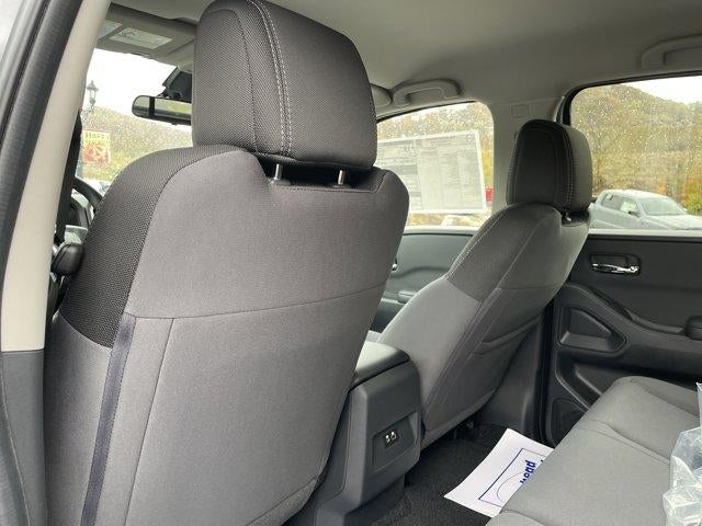 2026 Nissan Frontier Crew Cab 4x4 SV