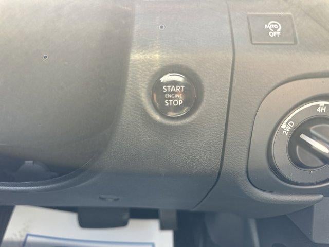 2026 Nissan Frontier Crew Cab 4x4 SV