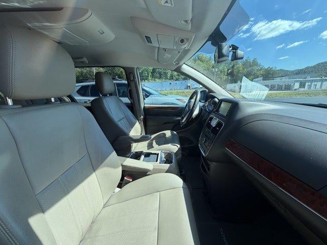 2013 Chrysler Town & Country 4dr Wgn Touring-L