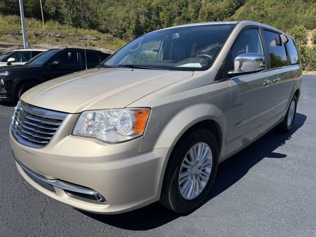 2013 Chrysler Town & Country 4dr Wgn Touring-L