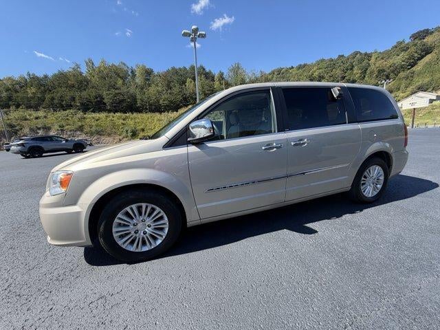 2013 Chrysler Town & Country 4dr Wgn Touring-L