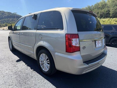 2013 Chrysler Town & Country 4dr Wgn Touring-L