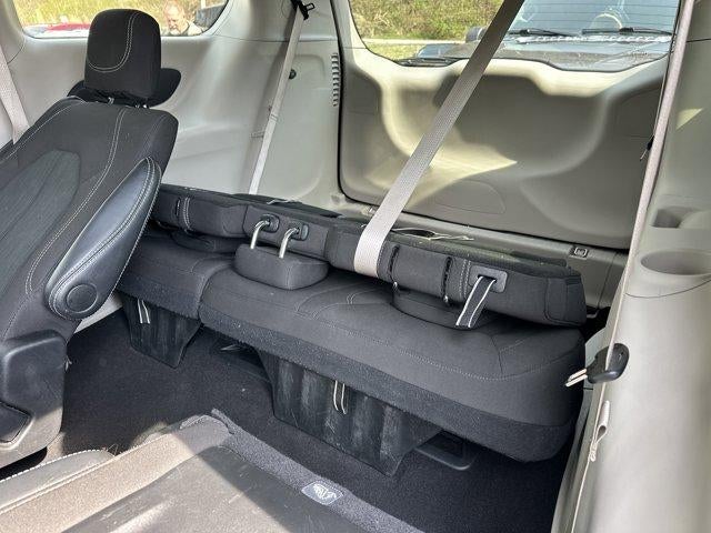 2024 Chrysler Voyager LX FWD