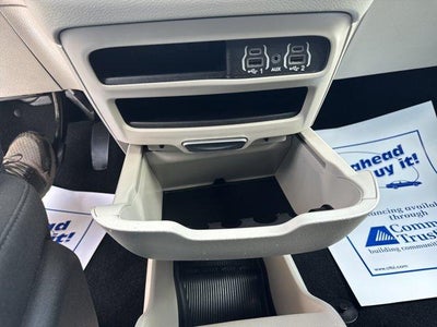 2024 Chrysler Voyager LX FWD