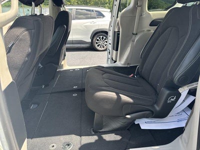 2024 Chrysler Voyager LX FWD