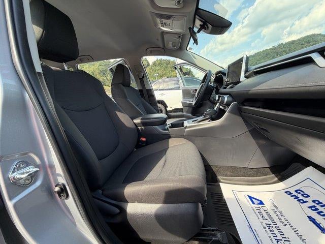 2025 Toyota RAV4 LE AWD (Natl)