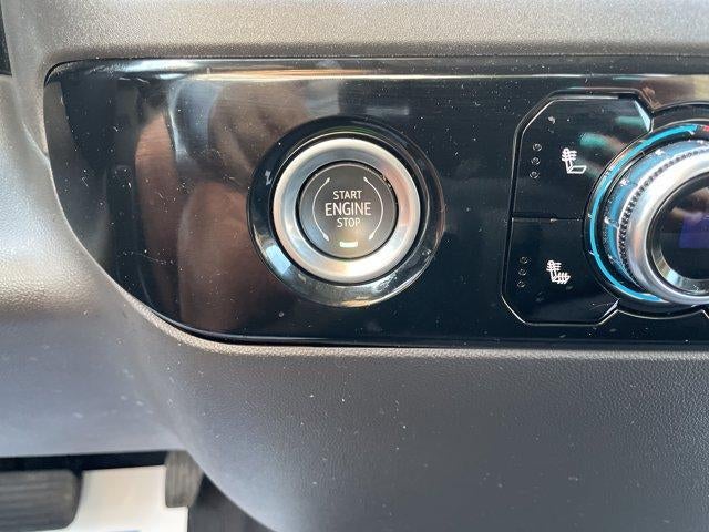 2022 GMC Sierra 1500 Crew Cab Short Box 4-Wheel Drive Elevation 3SB