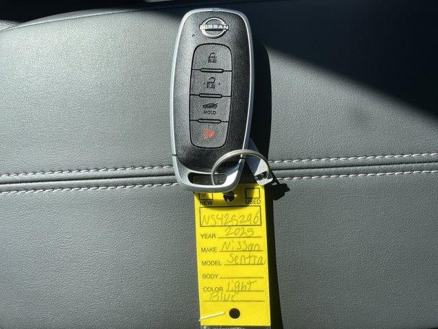 2025 Nissan Sentra SV CVT