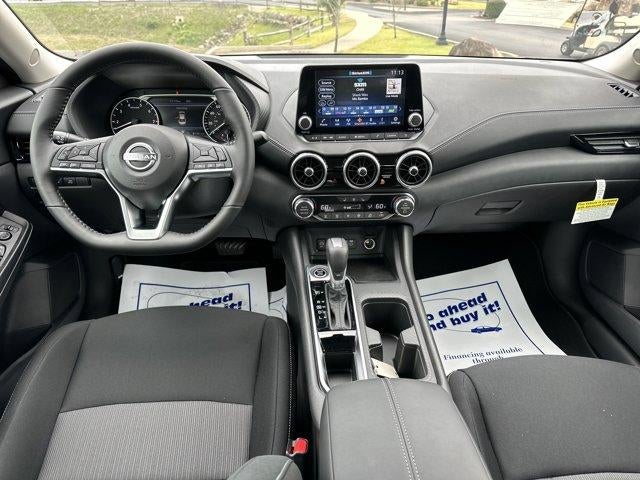 2025 Nissan Sentra SV CVT