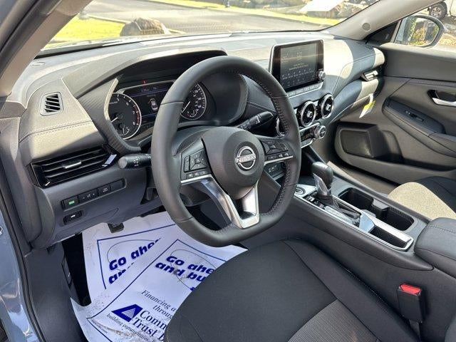 2025 Nissan Sentra SV CVT