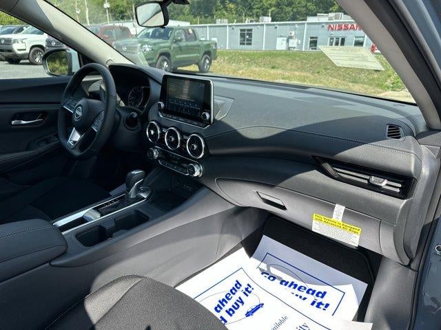 2025 Nissan Sentra SV CVT