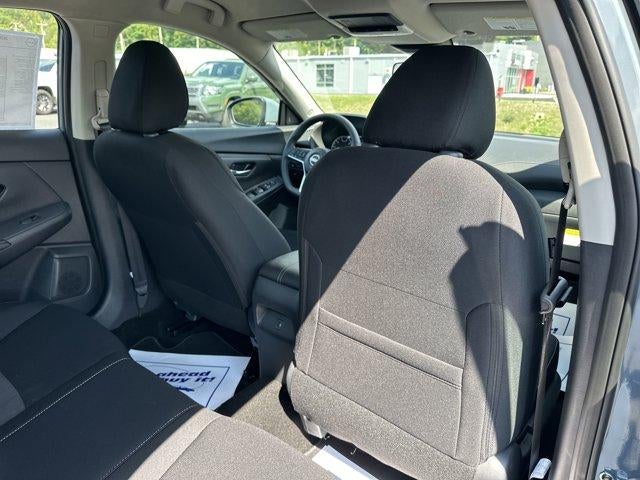 2025 Nissan Sentra SV CVT