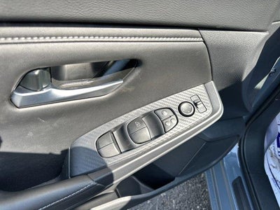 2025 Nissan Sentra SV CVT