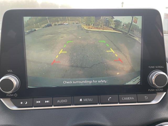 2025 Nissan Sentra SR CVT