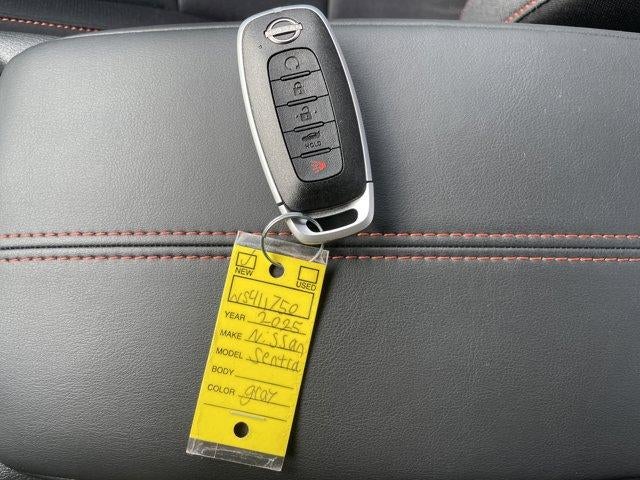 2025 Nissan Sentra SR CVT