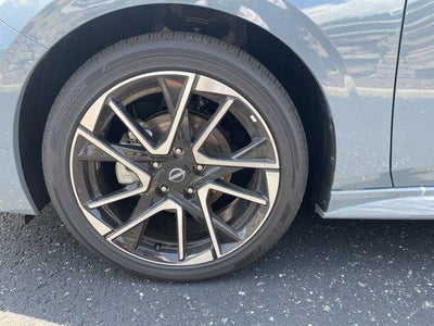 2025 Nissan Sentra SR CVT