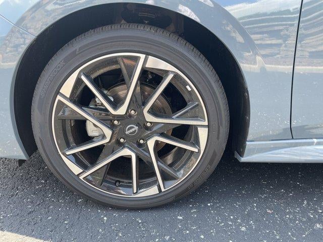 2025 Nissan Sentra SR CVT