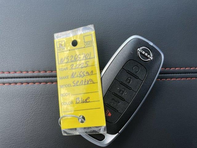 2025 Nissan Sentra SR CVT