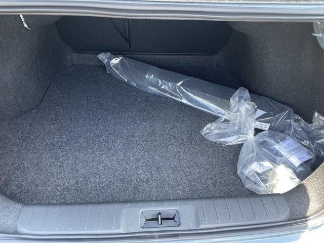 2025 Nissan Sentra SR CVT