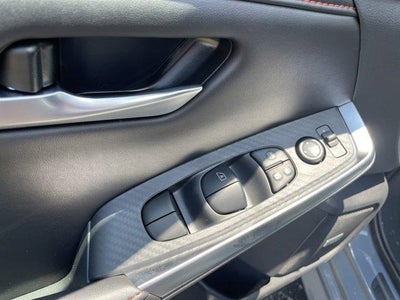 2025 Nissan Sentra SR CVT