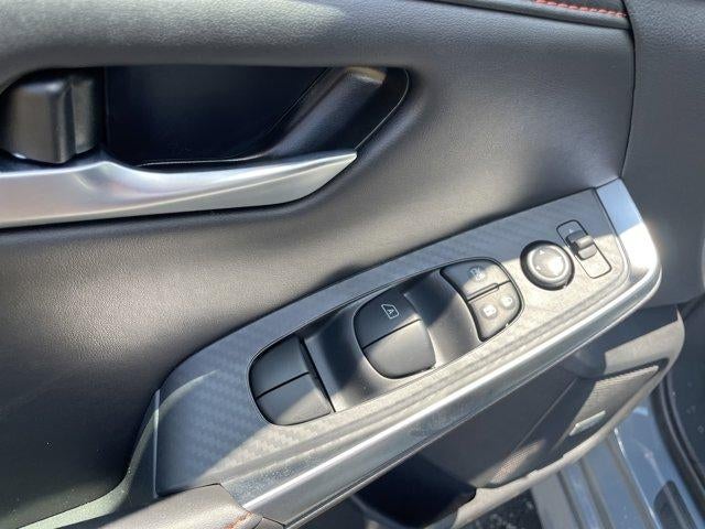 2025 Nissan Sentra SR CVT