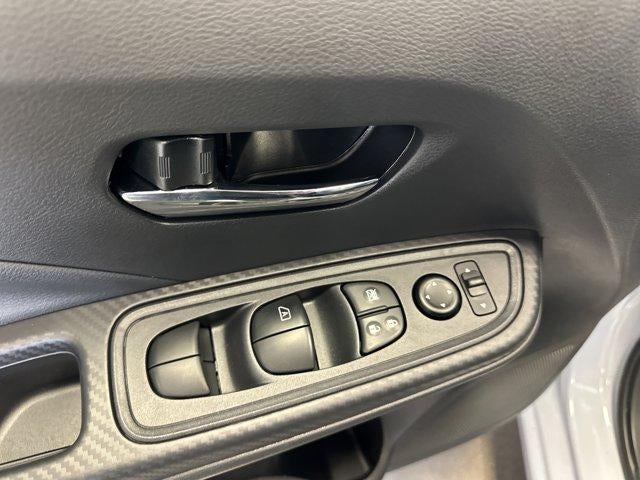 2025 Nissan Versa SV CVT