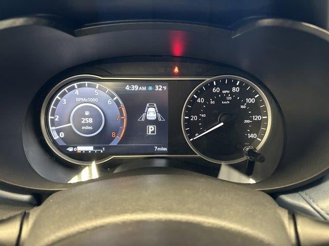 2025 Nissan Versa SV CVT