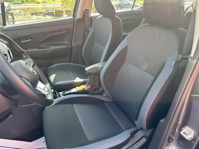 2025 Nissan Versa SV CVT