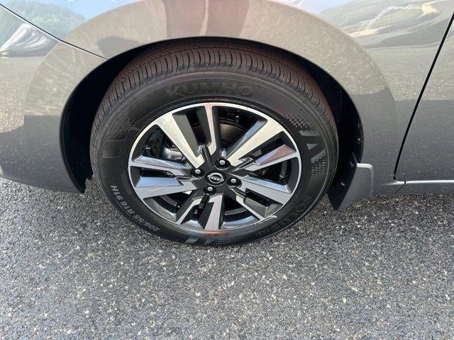 2025 Nissan Versa SV CVT