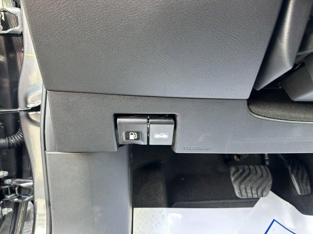 2025 Nissan Versa SV CVT