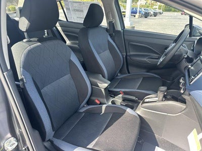 2025 Nissan Versa SV CVT