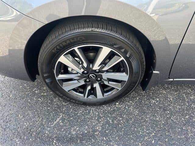 2025 Nissan Versa SV CVT