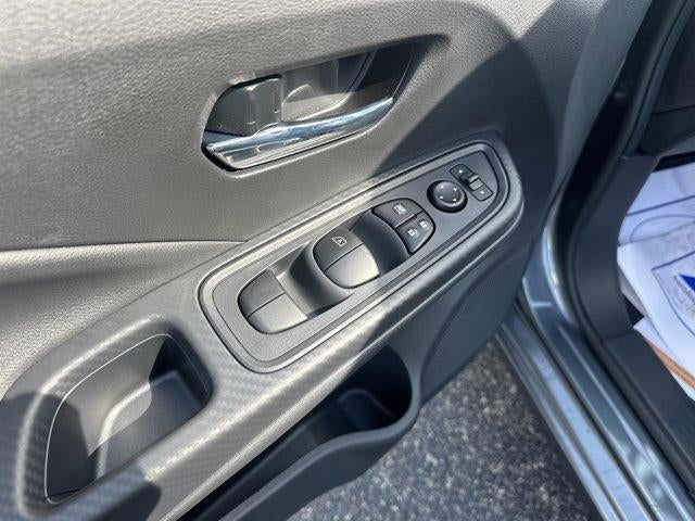 2025 Nissan Versa SV CVT