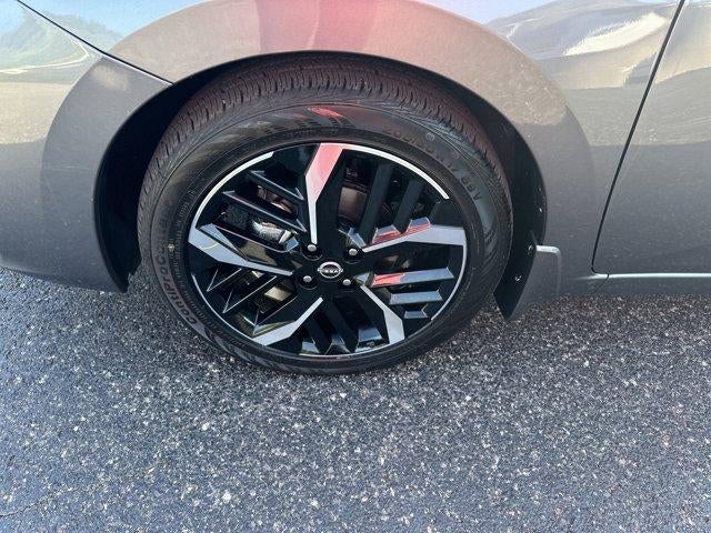 2025 Nissan Versa SR CVT