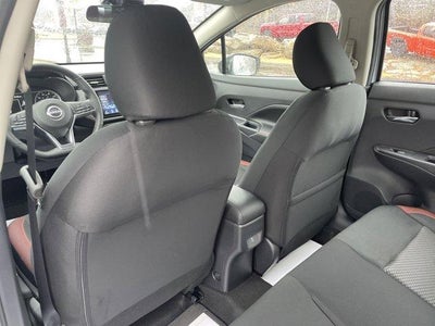 2025 Nissan Versa SR CVT