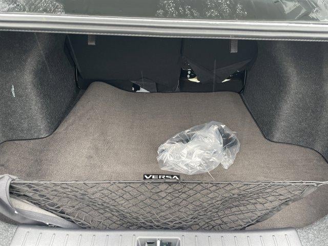 2025 Nissan Versa SR CVT