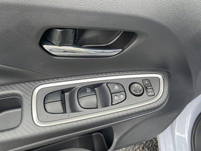 2025 Nissan Versa SR CVT