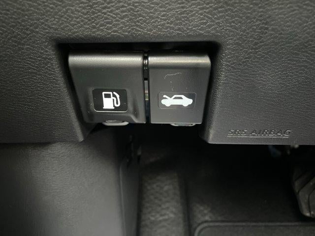 2025 Nissan Versa SR CVT