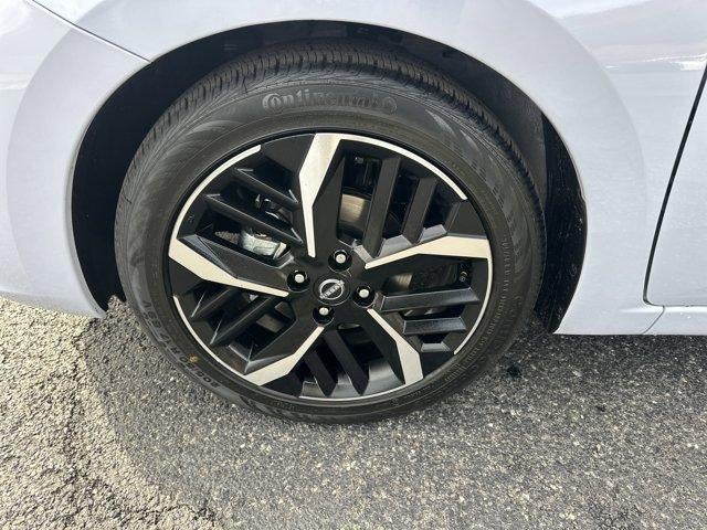 2025 Nissan Versa SR CVT