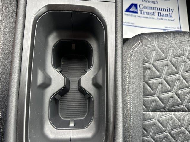 2025 Nissan Kicks SV AWD