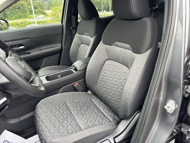 2025 Nissan Kicks SV AWD