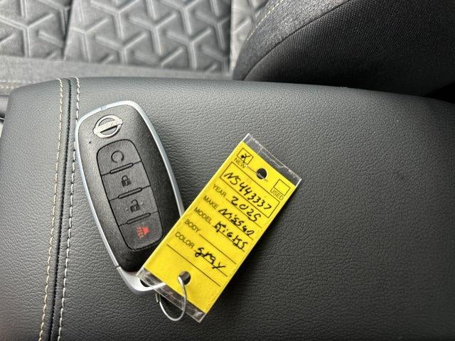 2025 Nissan Kicks SV AWD