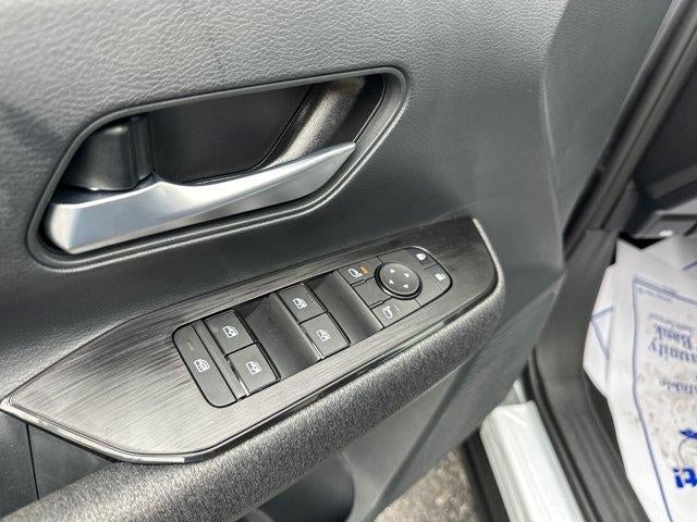 2025 Nissan Kicks SV AWD