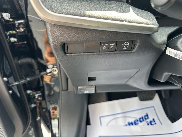 2026 Nissan Kicks SV FWD
