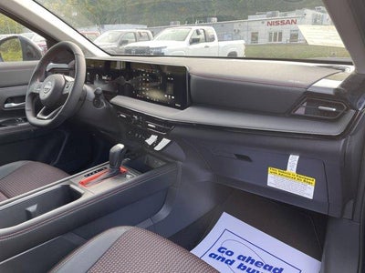 2026 Nissan Kicks SR AWD