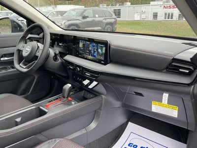 2026 Nissan Kicks SR AWD