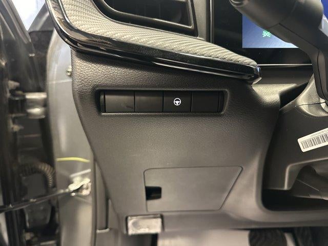 2026 Nissan Kicks SR AWD