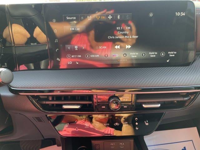 2025 Nissan Kicks SR AWD