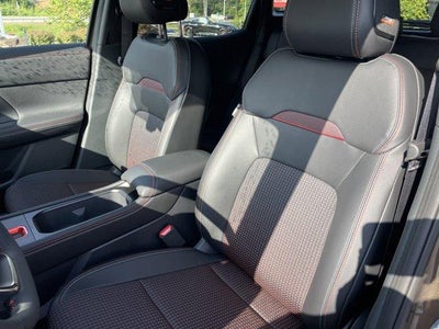 2025 Nissan Kicks SR AWD