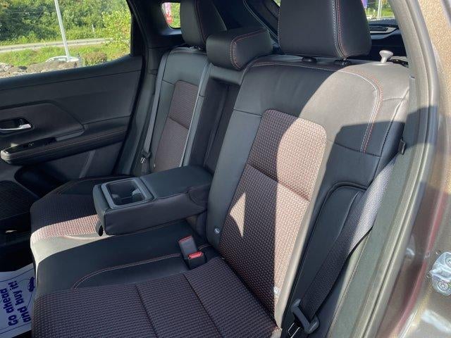 2025 Nissan Kicks SR AWD